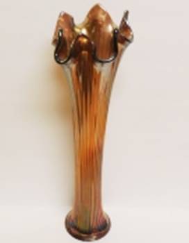 A tall vase with a white background

AI-generated content may be incorrect.