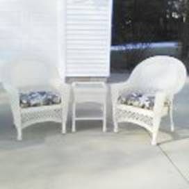 Two white chairs on a patio

AI-generated content may be incorrect.