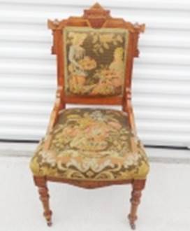 A chair with a cushion

AI-generated content may be incorrect.