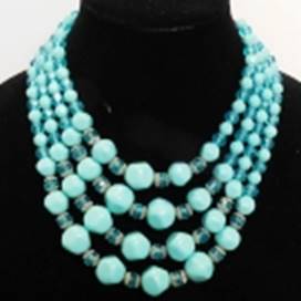 A necklace on a mannequin

AI-generated content may be incorrect.